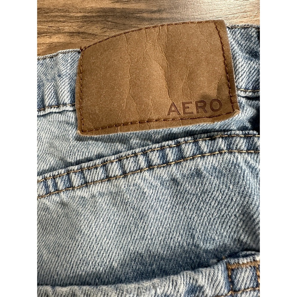 Aeropostale Women's Size 6 Mom Jeans Distressed Blue Light Wash Raw High Rise - Picture 10 of 10